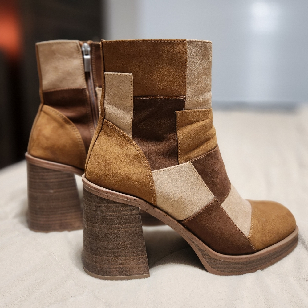 Universal Threads - Size 9 - Multi-color Ankle Boots - Never Worn Outside